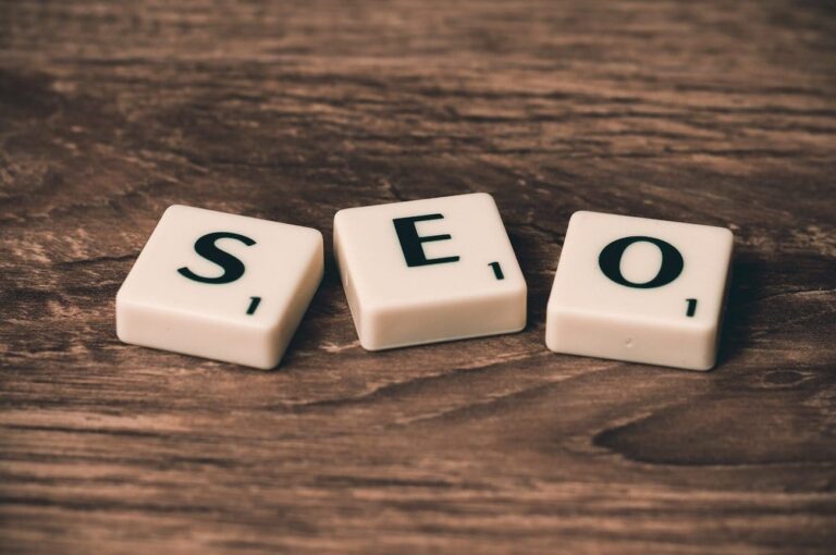 Comment ChatGPT optimise votre rédaction de fiches produits et de descriptions de collection pour le SEO