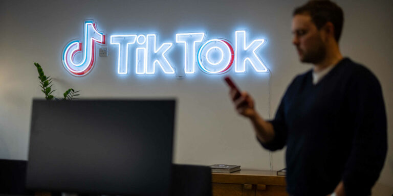 De TikTok à Instagram, le triomphe controversé de la vidéo courte