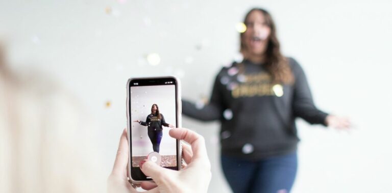Ce que le succès de TikTok nous dit de notre époque